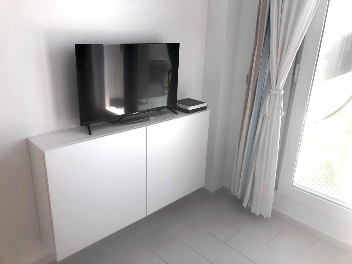 Apartamento Ático en la playa con terraza privada La Cala Del Moral Exterior foto
